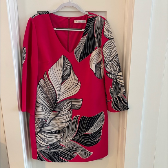 Trina Turk Fuchsia and Black Leaf Pattern Long Sleeve Dress - Picture 1 of 2